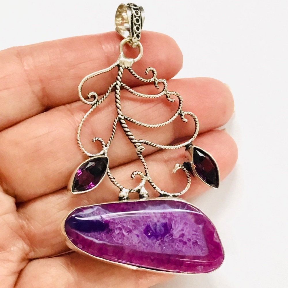 Solar Agate Crystal Center Necklace Pendant Purple Amethyst Gemstones